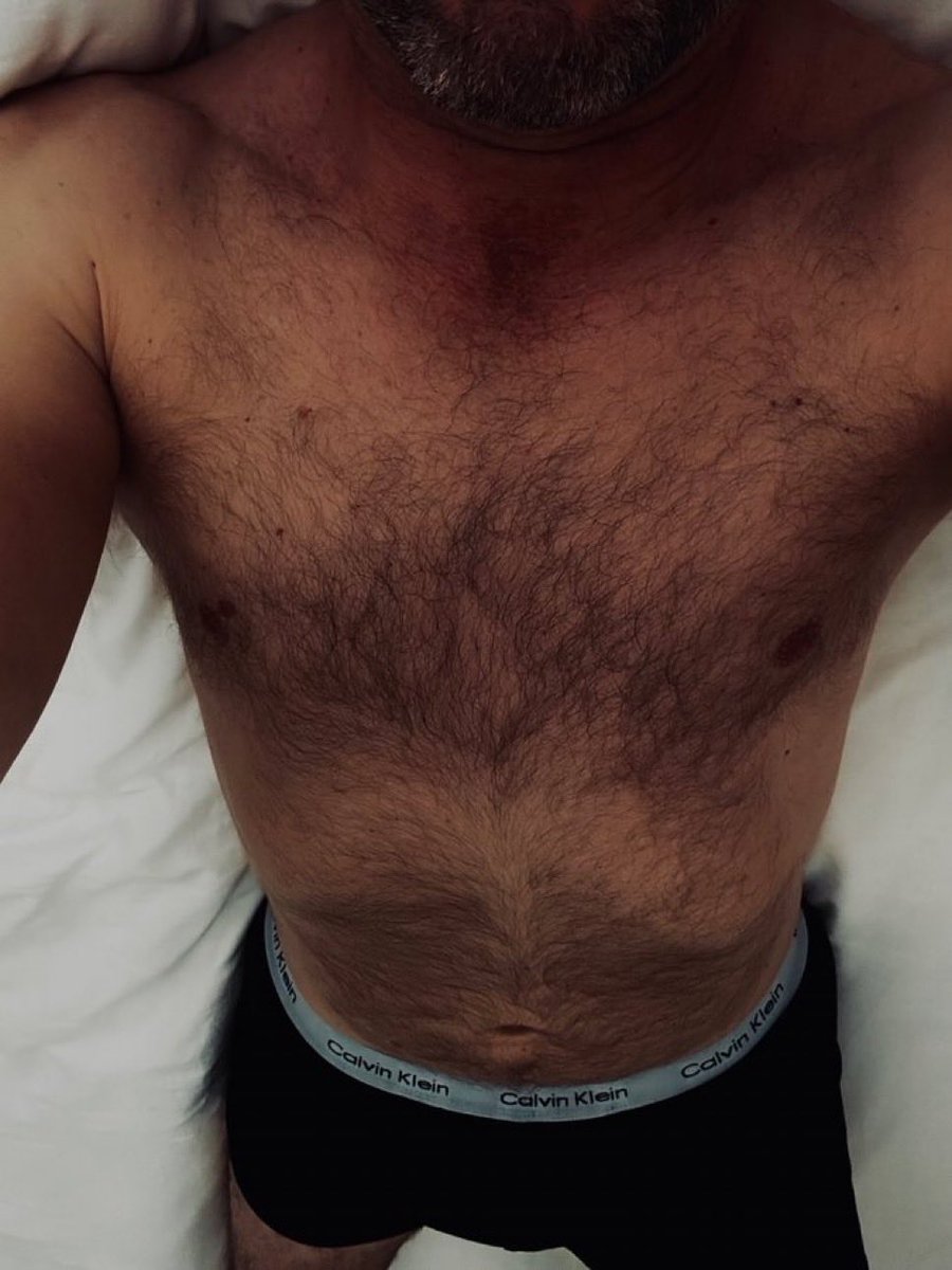RichTea50's tweet photo. Just checking in to make sure you are all behaving👀
RL is busy busy but here’s my contribution to full colour Frisky Friday! 
#FridayMotivation #FriskyFriday #fullcolourfriday #dadbod https://t.co/PhF0GbtcIh