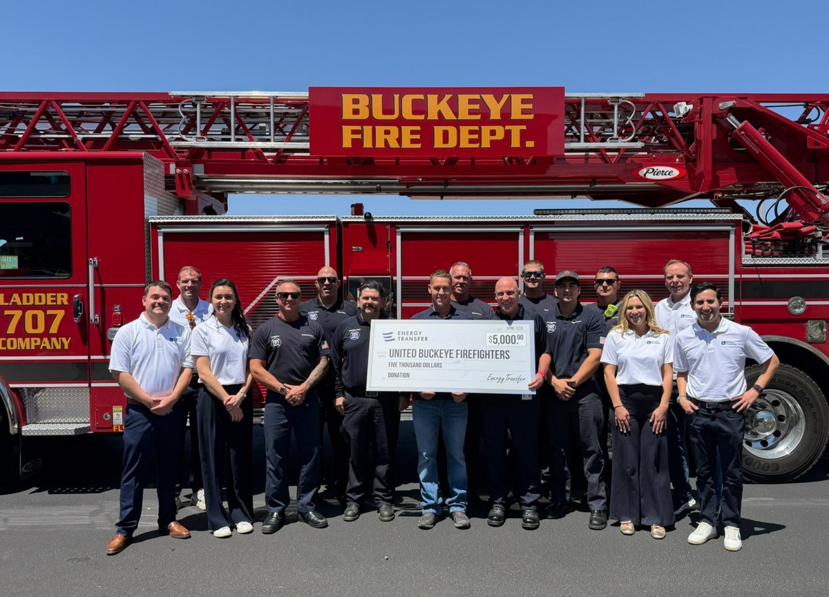 Desert_SW_pipe's tweet photo. We enjoyed meeting with the Buckeye Fire Department and donating $5,000 for emergency response support. We’re grateful for the first responders who work every day to keep our communities safe. https://t.co/YEhP0ZCndm