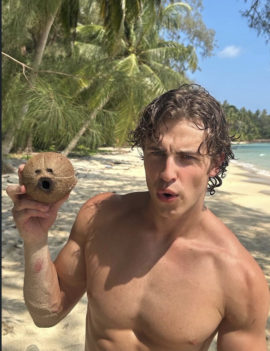 updatestommenbr's tweet photo. 🗞️ | Hi, Johnny!

Nosso querido camisa 13 será interpretado pelo ator Conor Sánchez. E aí, o que acharam? https://t.co/MTXPpDuqN2