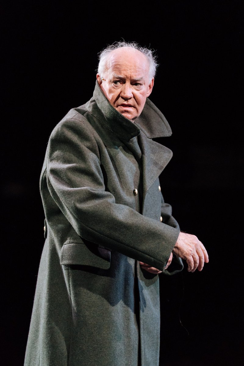 National Theatre Live tweet media