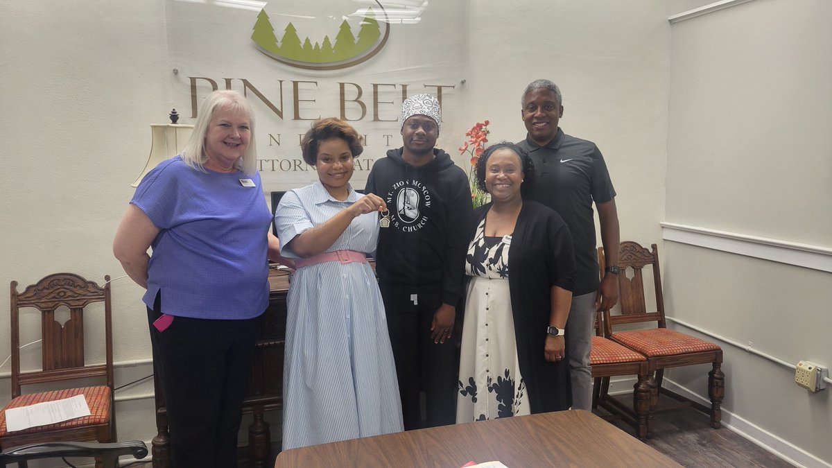 BankPlus's tweet photo. We’re proud to help more families take the next step toward homeownership. Congratulations to one recent first-time homebuyer family who closed on their new home with support from a BankPlus Welcome Home Mortgage and grant assistance through the @FHLBDallas HELP program. https://t.co/avk0xAJEJW