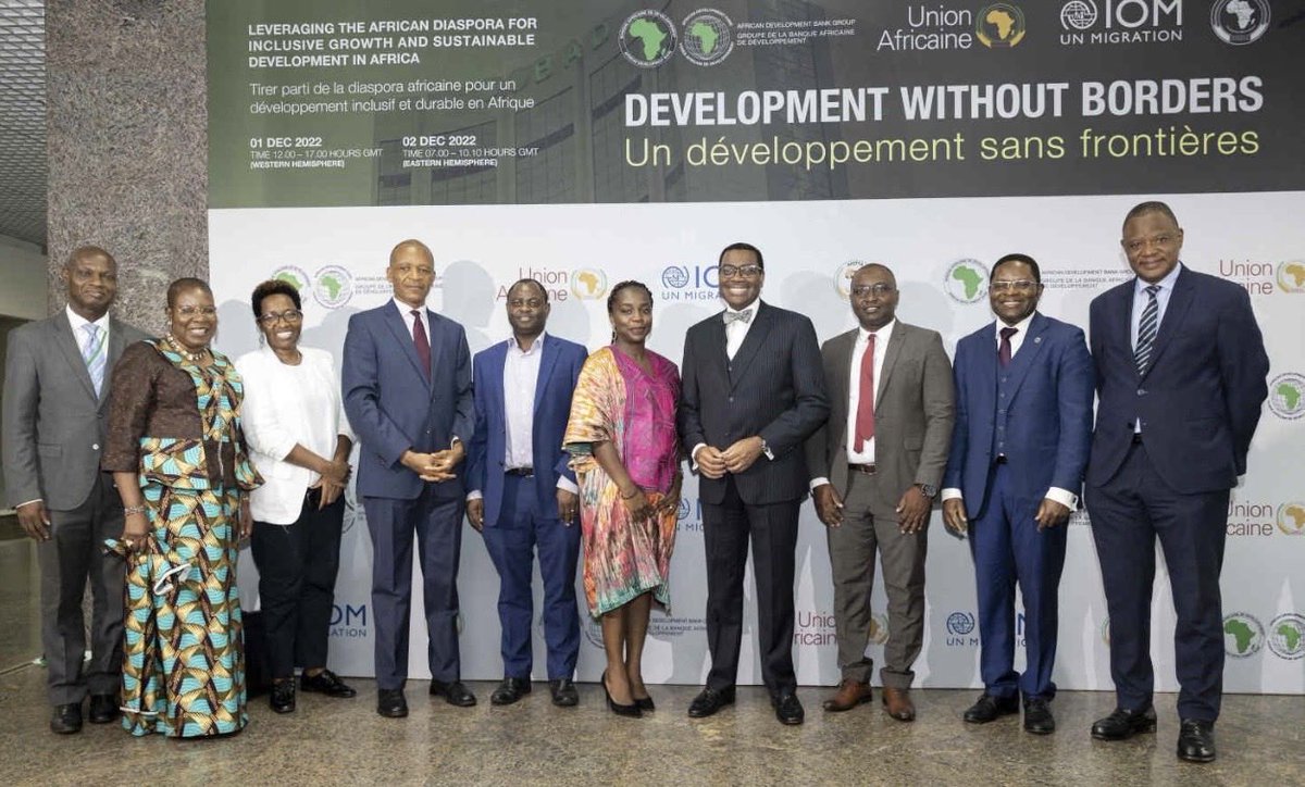 lemafriq's tweet photo. Las diásporas africanas no representan solo movilidad. También participan en la circulación de competencias, redes e influencia.
En 2024, las transferencias hacia #África superaron los 100 mil millones de dólares, reflejando la importancia estratégica de las diásporas.
#Migracion https://t.co/7y8ZJObVd7