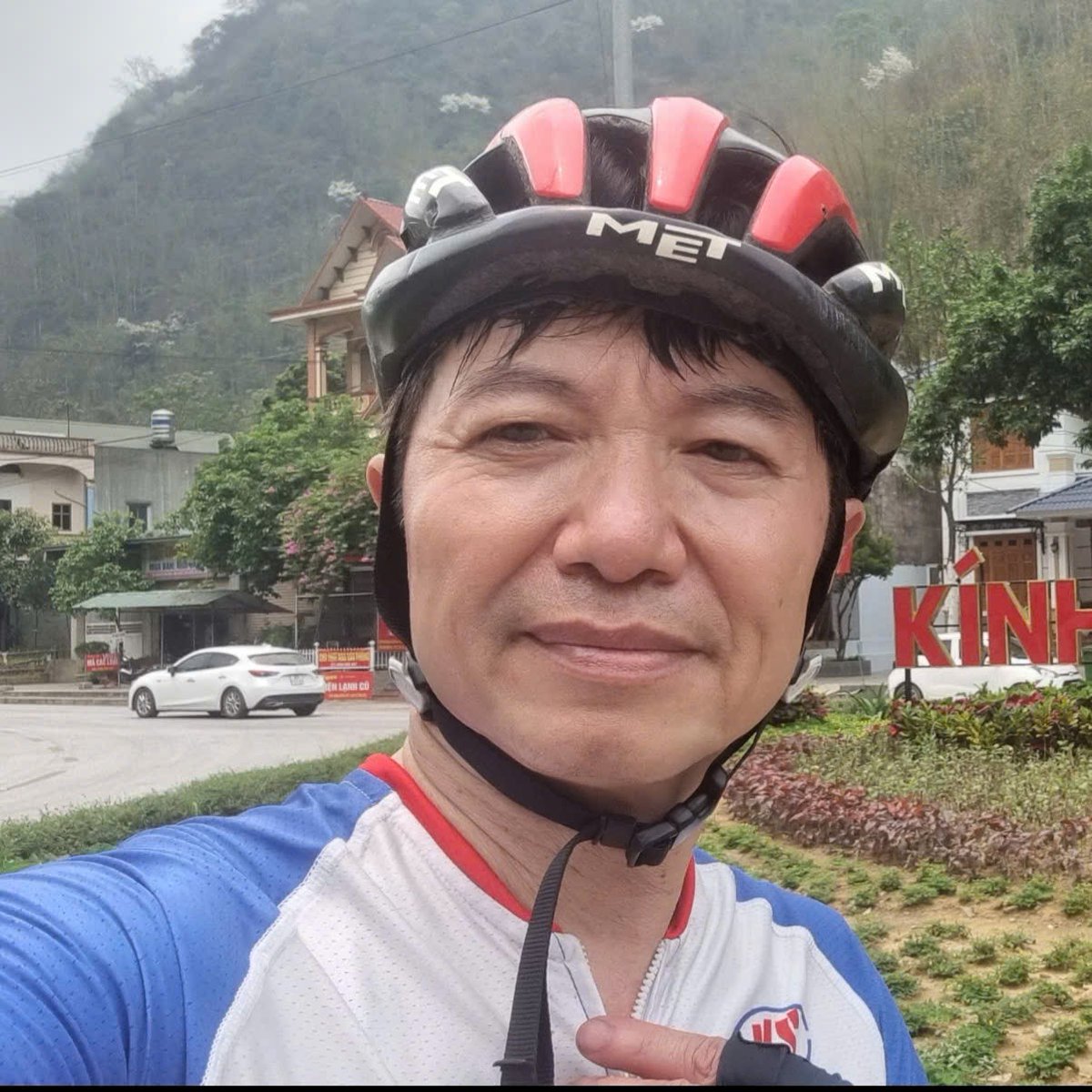 Thích trung niên Thẳng tweet media