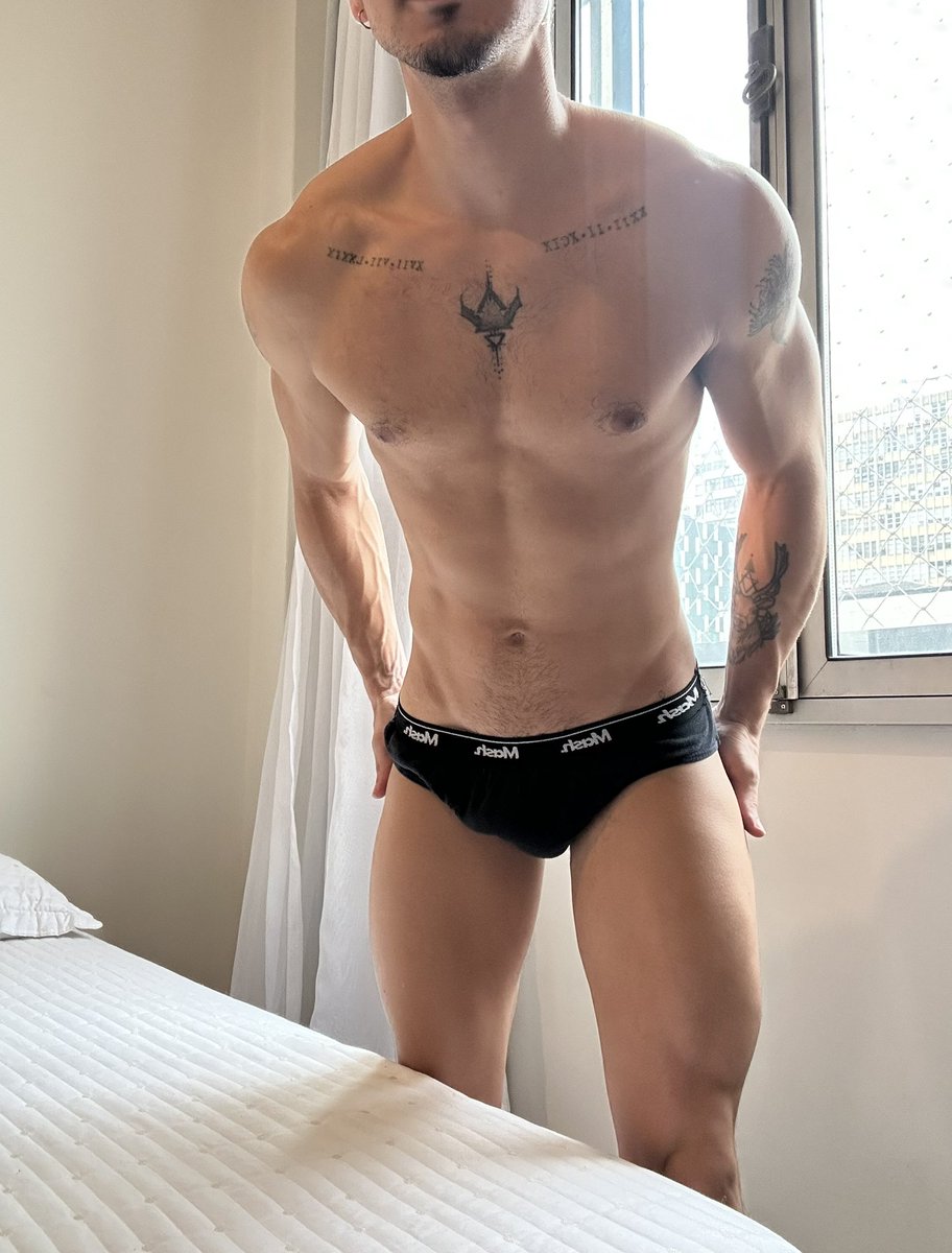 Preusslerjp's tweet photo. Só pq as de cueca mash ritou  

https://t.co/cTeHqjXQIM https://t.co/BNIcOsEhvQ
