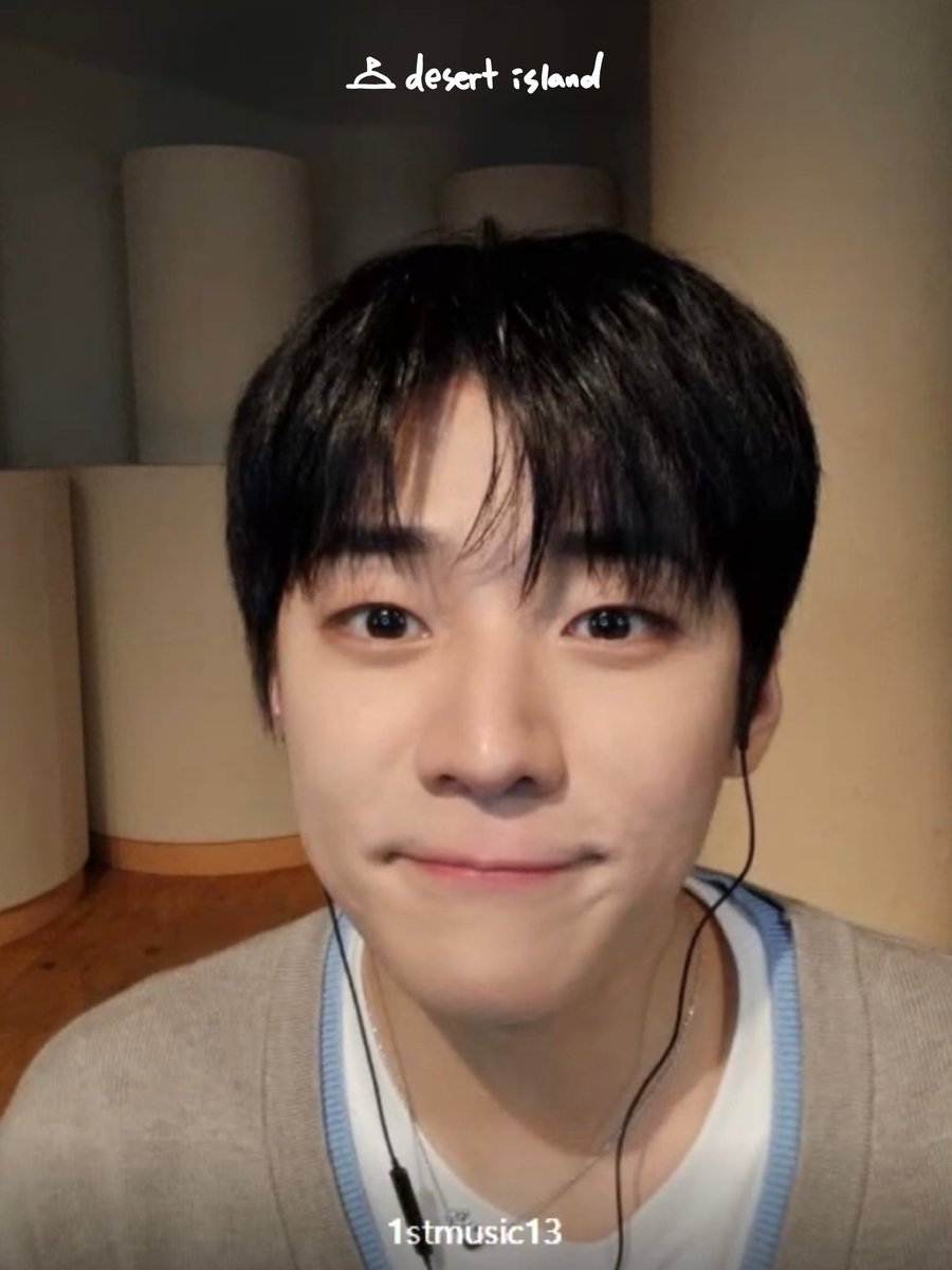 milkis193177's tweet photo. 이둘이 뽀뽀함. 키스도함. 영화관에서도 6만명이봄 https://t.co/dxHZ2EYNdP