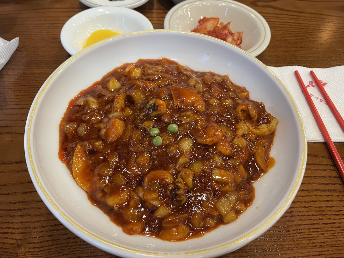 tomiscat's tweet photo. 백년가게의 물짜장, 요즘의 위로. https://t.co/k6UkblE706