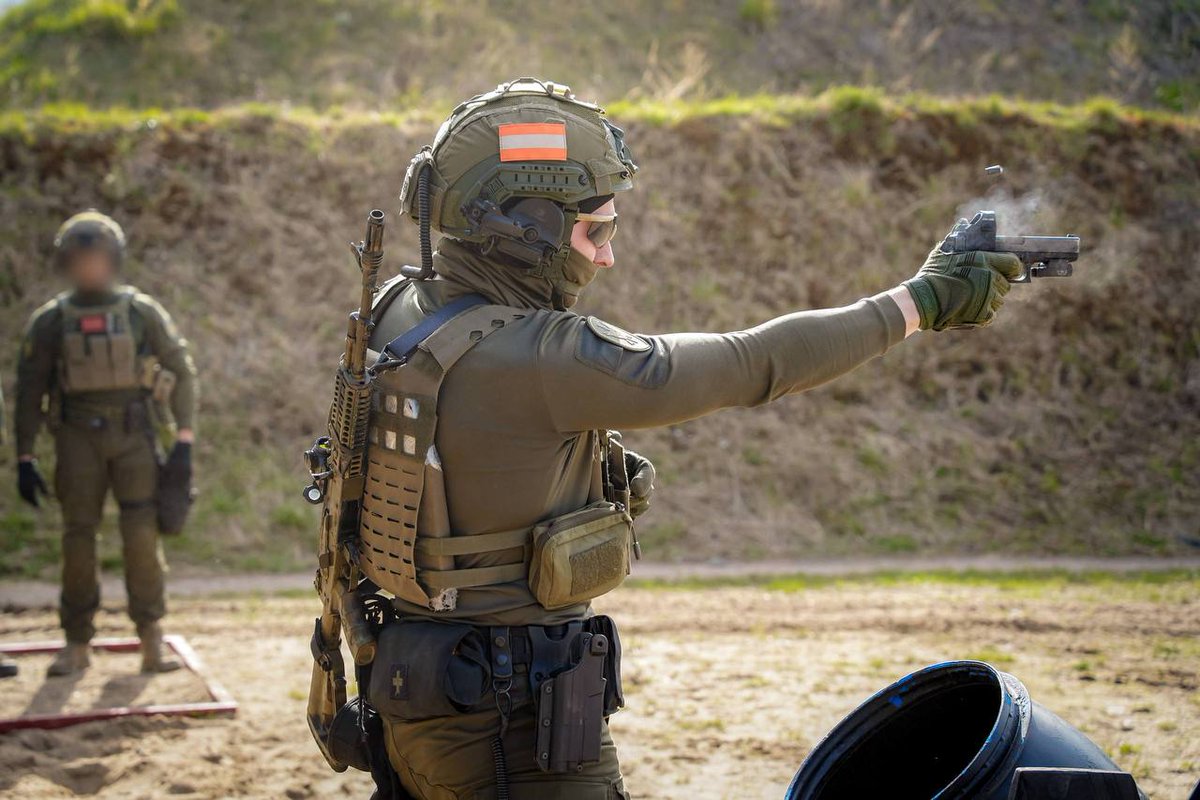 Sobr Rys 🇷🇺 Today's competition shooting of troops from Rosgvardia SOBR unit ...