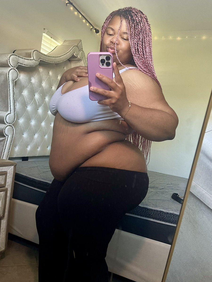Penny Belly 💖 tweet media
