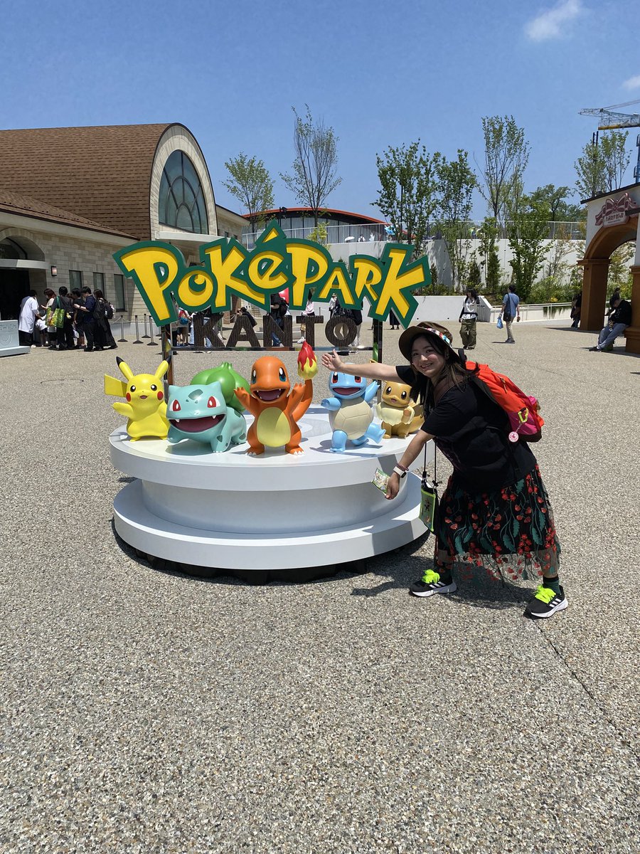 meg_bard's tweet photo. じぇふりんとポケパークカントーに行ってきました！水戸から川崎という距離に何度も挫けそうになりつつも励まされ、なんとかよみうりランドへ。ポケモンのカチューシャ付けたかったけど暑くて帽子ぬいだら死にそうだったから断念😭 https://t.co/pQnVo9YdKs