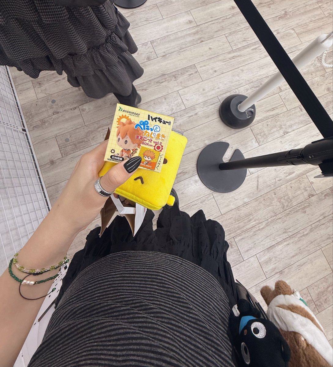 토리 tweet media