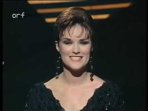 InEurovision's tweet photo. On this day in 1993 the 38th contest took place from the Green Glens Arena in Millstreet 🇮🇪 hosted by Fionnuala Sweeney
25 countries took part with Ireland 🇮🇪 claiming a 2nd victory in a row with “In your eyes “ performed by Niamh Kavanagh 
#Eurovision #Millstreet #Ireland https://t.co/6j1e7Jdkda