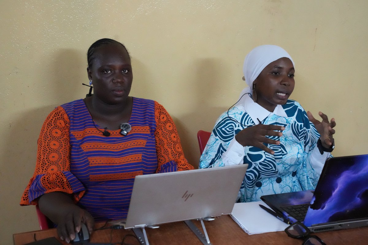 NeimatouS's tweet photo. 🎙️ Heureuse d’avoir assuré la modération du 2e Afterwork de l’@blogueursbf ce 13 mai à Ouagadougou 
Une soirée riche autour d’un thème brûlant : « Cybersécurité à l'ère de l'IA : anticiper les menaces et adopter les bons réflexes numériques ». https://t.co/GpS8iz9nV5