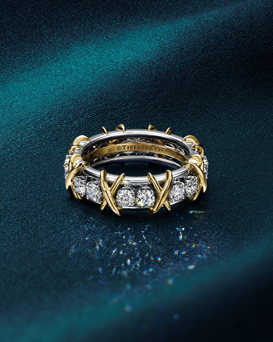 TiffanyAndCo's tweet photo. First introduced in 1959, Sixteen Stone by Tiffany pairs signature 18k gold cross-stitches with the House’s inimitable round brilliant diamonds. A symbol of love’s nurturing forces, the design gives the illusion that the diamonds are being held together by precious threads.

#TiffanyAndCo