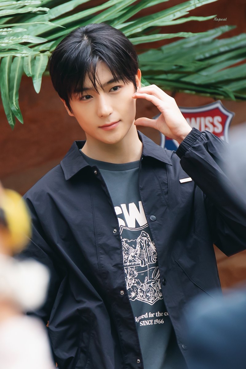 hjrepeat's tweet photo. 260507
#현재 #HYUNJAE #이재현 #더보이즈 https://t.co/SPk47aeaBM
