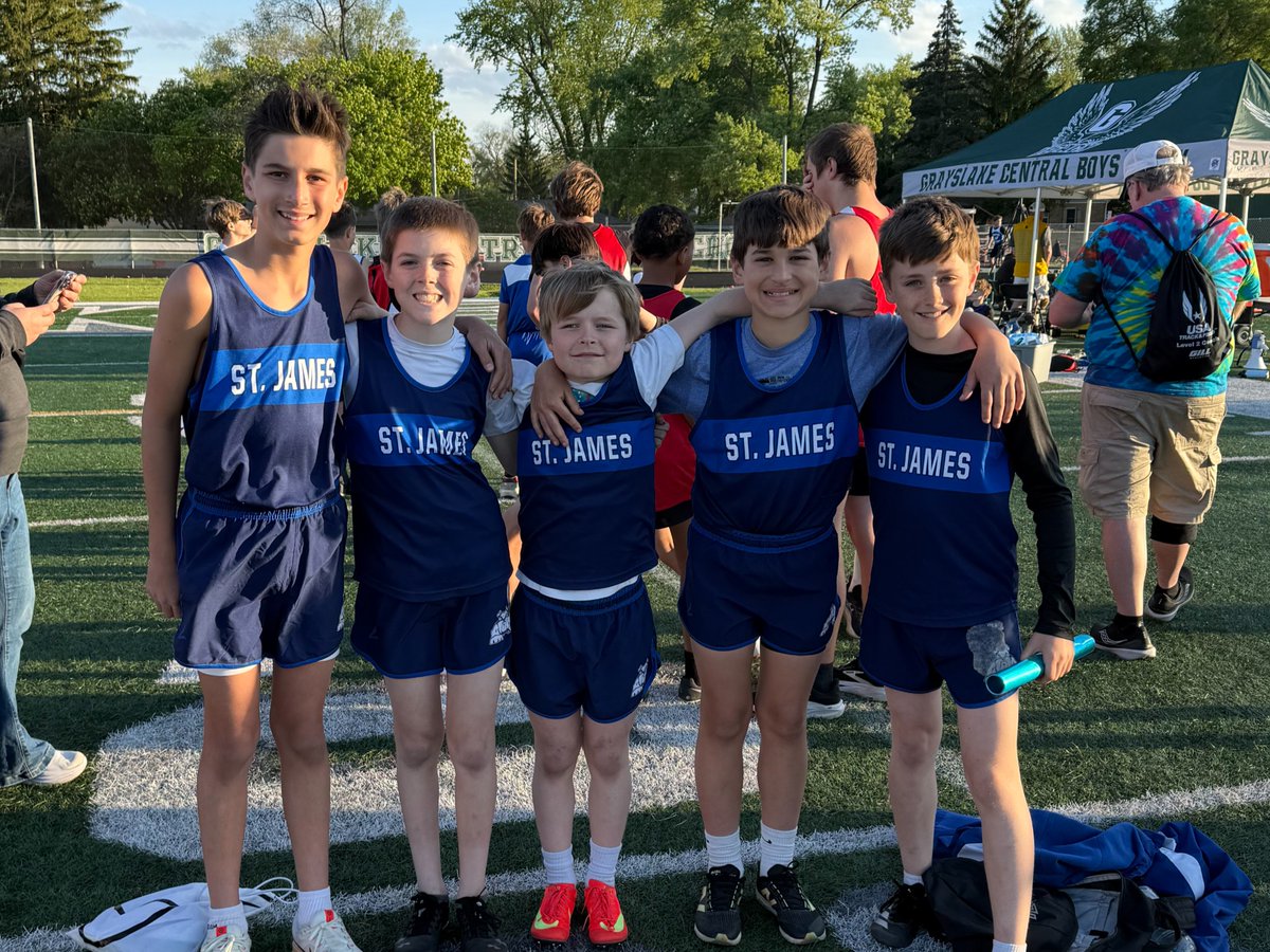SJS_Bulldogs's tweet photo. Good luck to our St. James Track &amp; Field state qualifiers as they compete this weekend at the IESA State Meet in East Peoria! We are so proud of your hard work, determination, and incredible accomplishments this season. Go Bulldogs!
#SJSAH #StJamesSchoolAH #SJSBulldogs https://t.co/7P00BSbERq