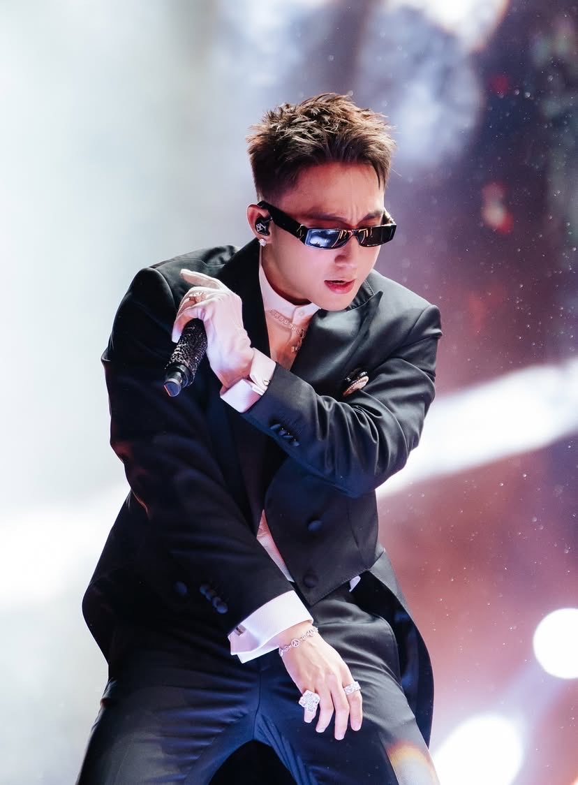 MaiLin38350458's tweet photo. Nghệ An 

COME MY WAY WITH M-TP

#CMW @sontungmtp777 
#SonTungMTP #SKYMTP #WelcomebackMTP https://t.co/F3ZBQ4gk3M