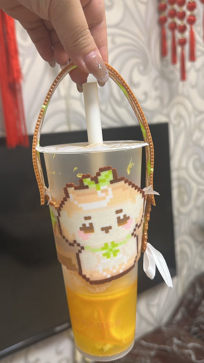Orange_L18's tweet photo. 用上TMiLK妹妹杯套 奶茶更甜了呢😋
拼了好久终于搞定了🤣

#LatteKim #ลาเต้คิม 
#LatteTNC #kkim_pst 
#TMiLK https://t.co/4mC7An6bEi