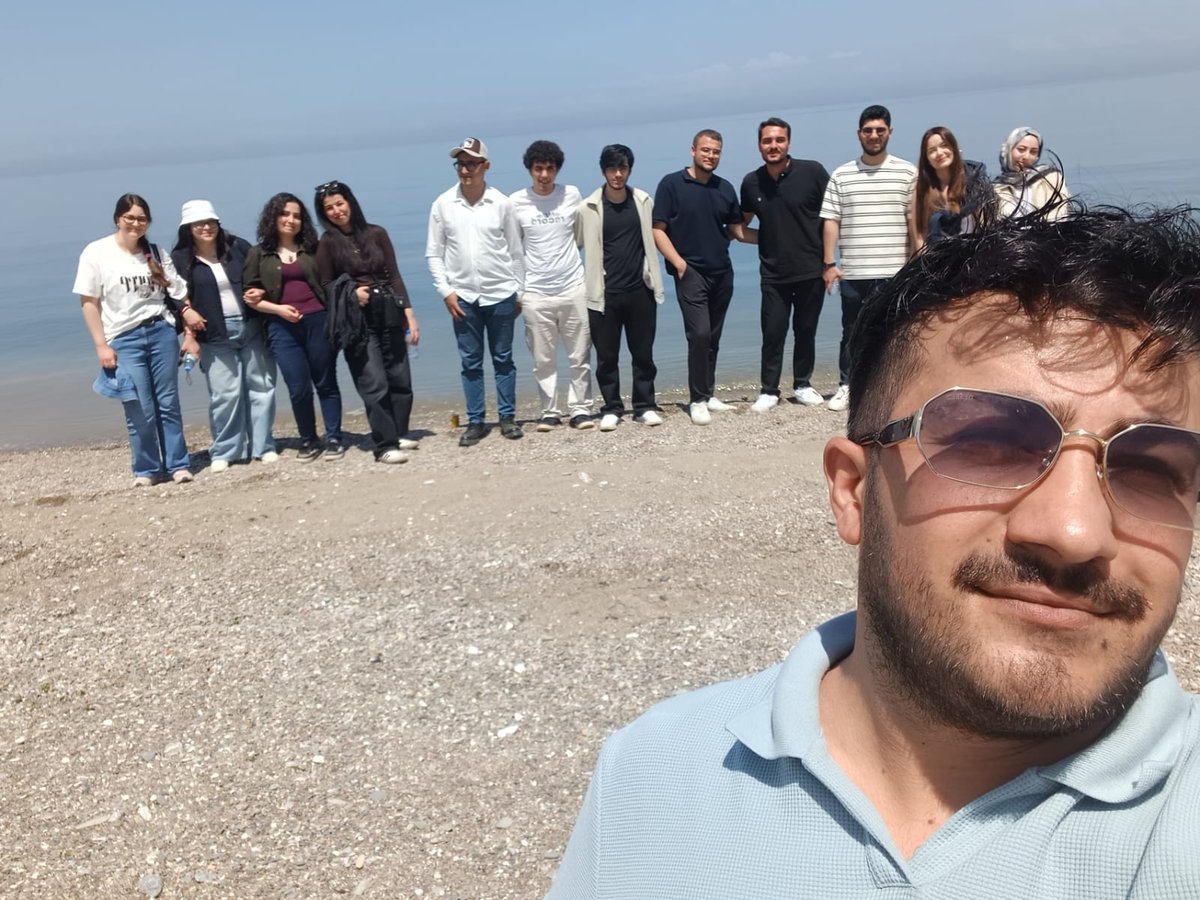 BursaKYGM's tweet photo. Karacabey Yurdu öğrencilerimiz; Longoz Ormanları'nda doga yürüyüşü, Yeniköy Mesire Alanı'nda piknik ve Malkara sahil tarafında sahil yürüyüşü gerçekleştirerek yorucu ama bir o kadar da keyifli bir günü geride bıraktılar.😊

#GSBYurtları https://t.co/liSuFk7B8z
