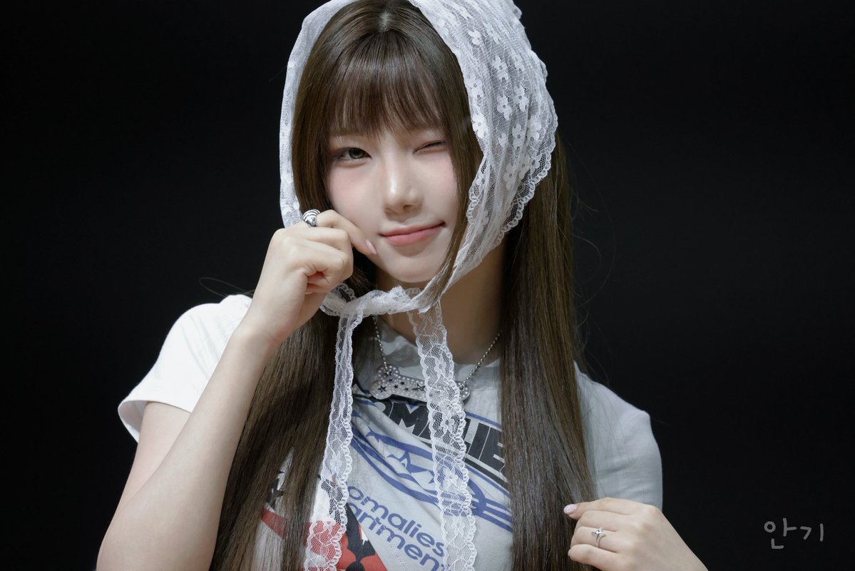 안기 tweet media
