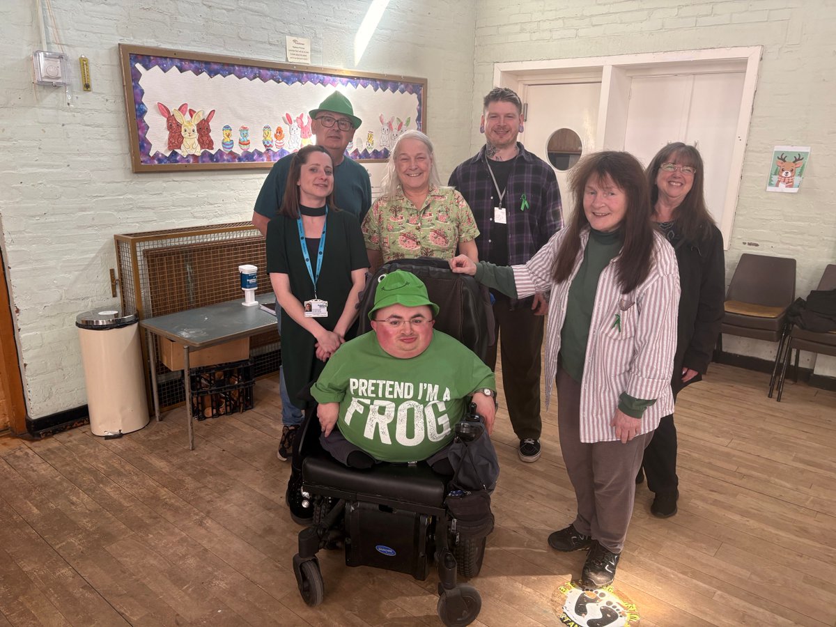 StepStones1995's tweet photo. What a week! MH Awareness Week activities included Wellbeing Morning, Wear Green Challenge, Group Activities, Positive Futures Course, info stand at the Vale &amp; todays bucket collection &amp; stall at Clyde Shopping Centre. Thanks to everyone who has taken part. #mentalhealthawareness https://t.co/XnyKIYd4Gq