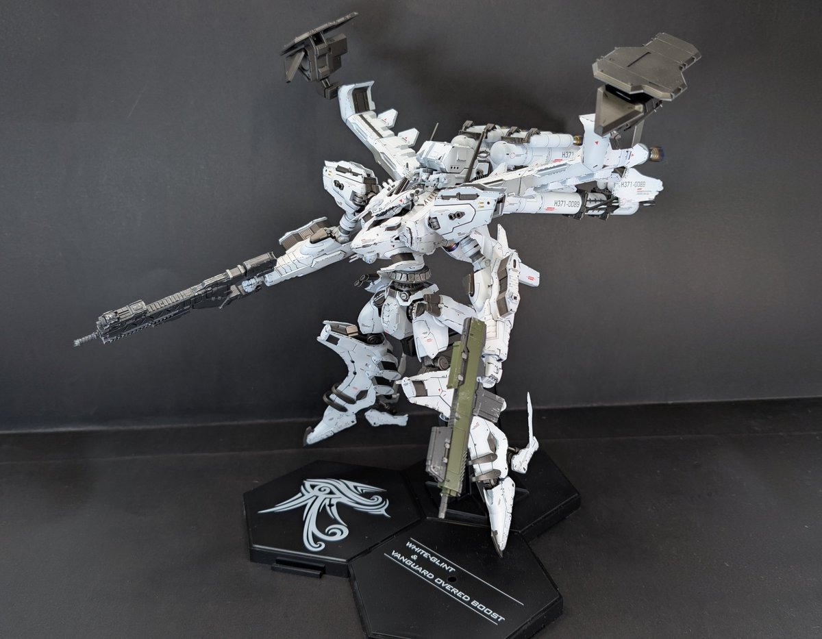 SolidWack's tweet photo. I love armored core! https://t.co/2eUxMVRhmK