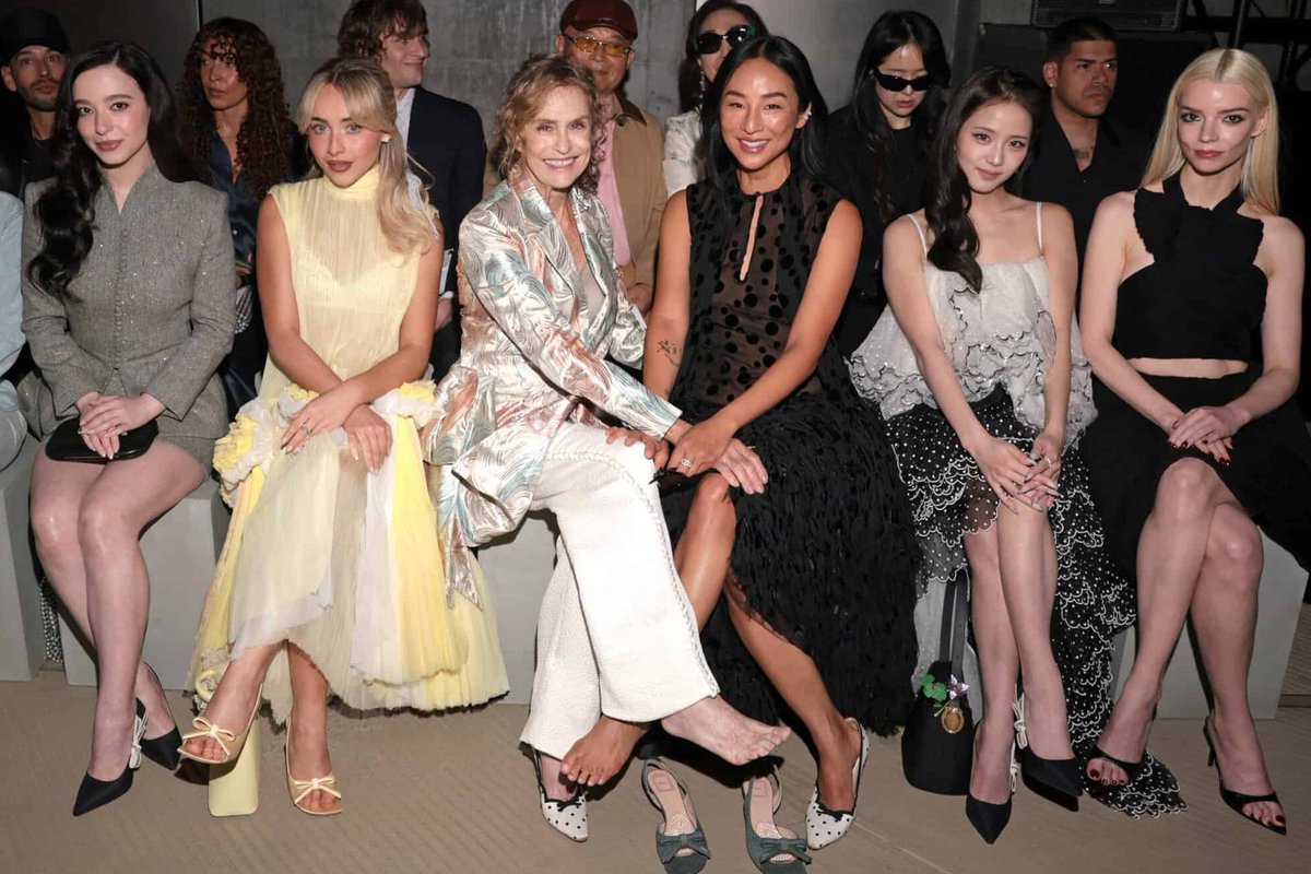 DailyFrontRow® tweet media