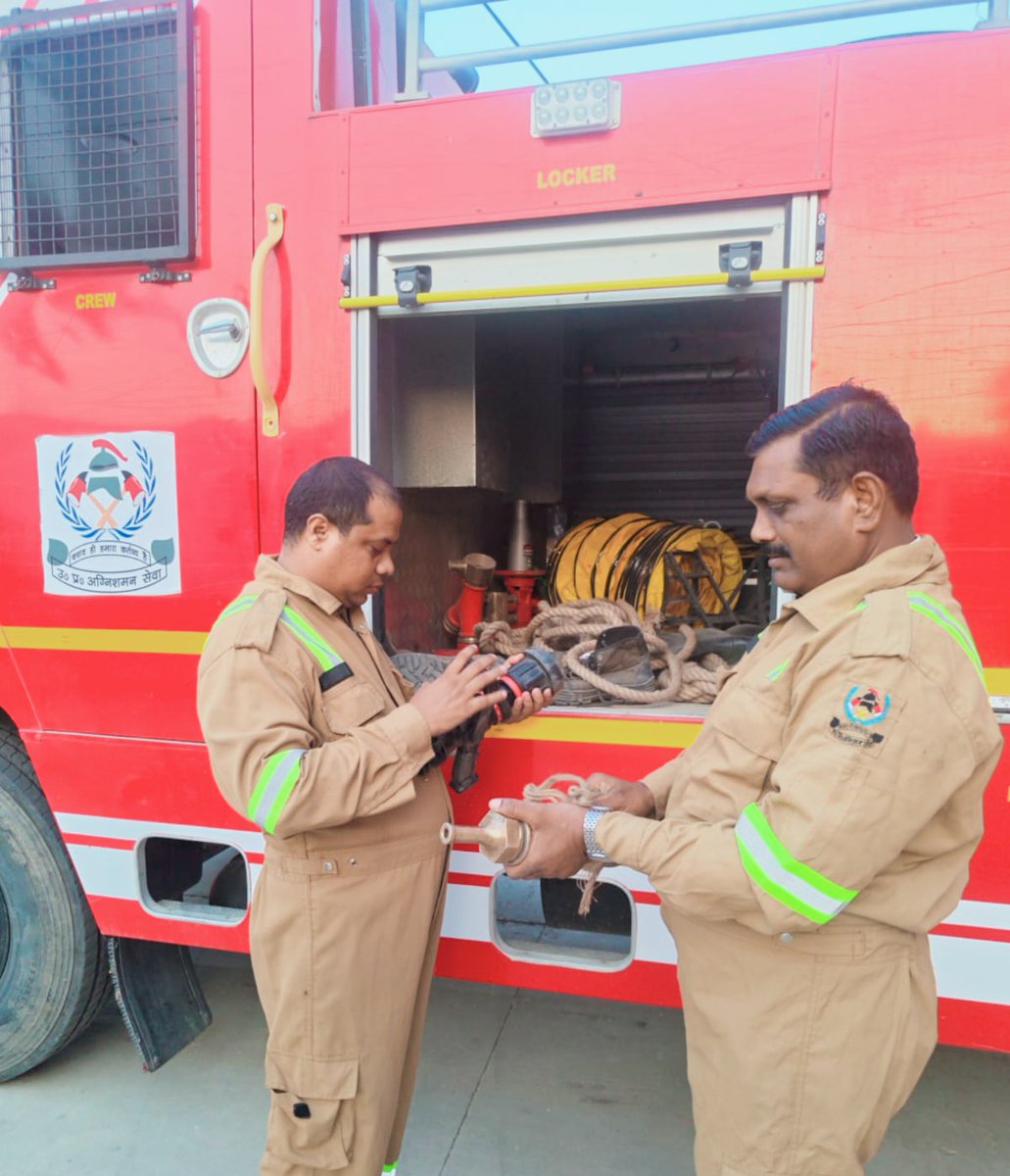 Lucknow Fire & Emergency Services tweet media