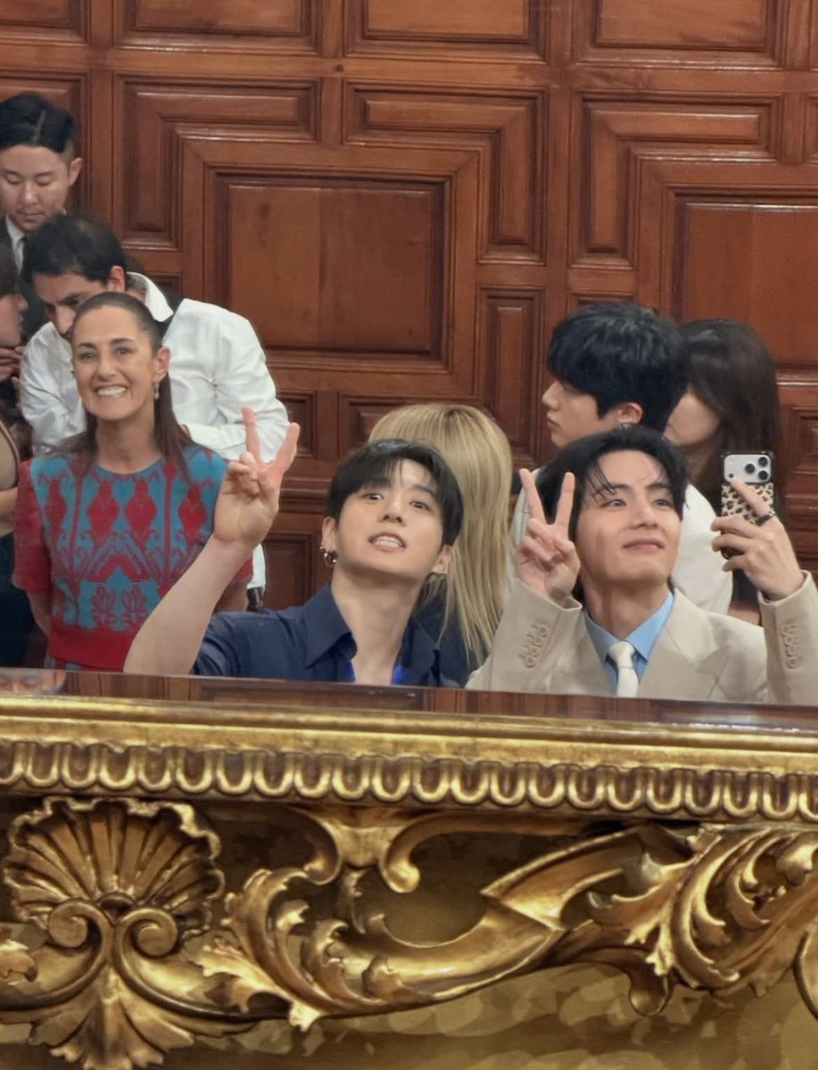 Pangdkat's tweet photo. Some moments feel bigger than ourselves. Grateful to experience this with BTS. https://t.co/ioAI8Vr4Q3