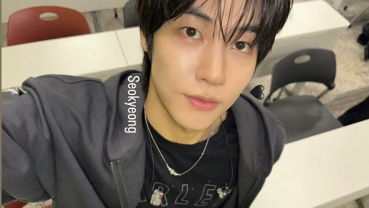 chenspringtime1's tweet photo. 오늘 사진들이 짱 마음에 들어 🥰
#이승협 https://t.co/zSLzThg6x3