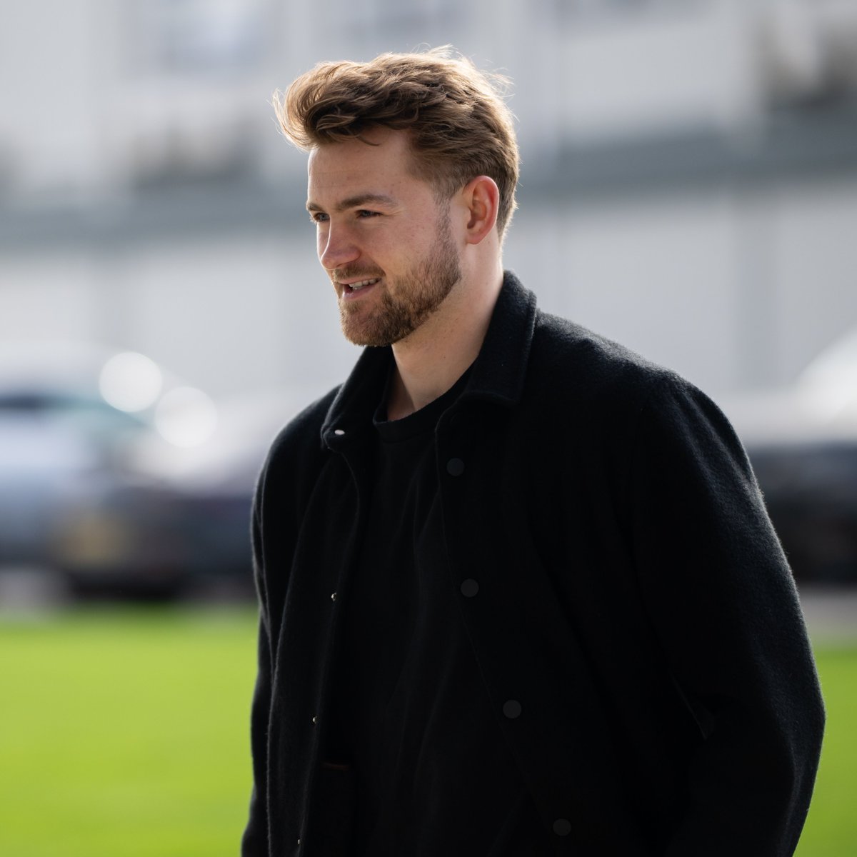 UnitedStandMUFC's tweet photo. Matthijs de Ligt: "Since November I have done everything, pushing myself in every session and exploring every option, to get back to doing what I love, playing football.

"I am grateful to everyone who has supported me throughout a difficult period in my career. I remain as determined as ever to represent Manchester United and play in front of our incredible supporters as soon as possible." #mufc