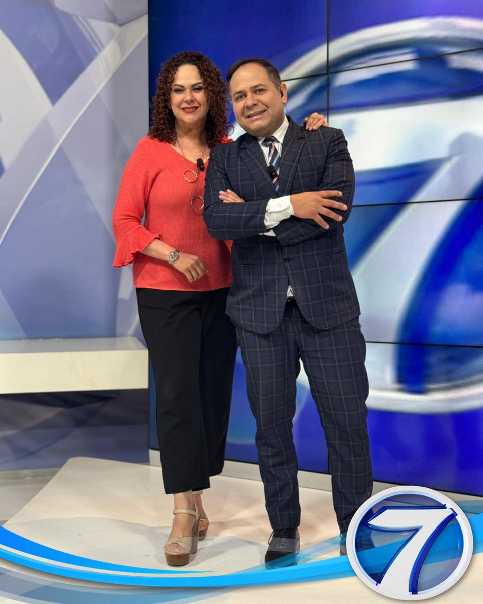 Noti7Guatemala's tweet photo. Gracias por acompañarnos en la primera emisión de Noti 7, le esperamos el lunes a partir de las 5:45 a.m. por canal 7 y https://t.co/YiIKsKzCcP 📲 https://t.co/YpIDe3C9Oi