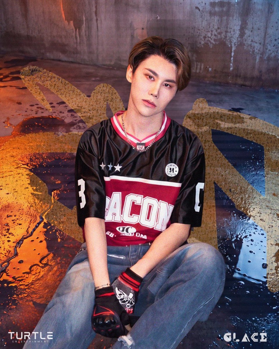 GLACEOFFICIALth's tweet photo. Photo Concept # 2

JOSHDESU

SPLASH Pre Debut Single 
Release on : 15.05.2026 5PM (ICT)

#SPLASH_glacé
#SplashOnME
#GLACÉ
#GLACÉ_th
#Tpop
#TurtleEntTH
#TurtleTrainee https://t.co/C3J95hPVg0