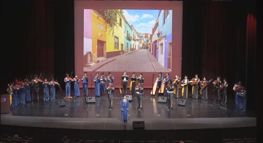 ChristenMSLISD's tweet photo. Mariachi Los Tigrillos de Oro from Christen Middle Mother’s day performing at the Mothers Day concert.  
https://t.co/6dIjYeqU0v https://t.co/bbfUbx3ZIc