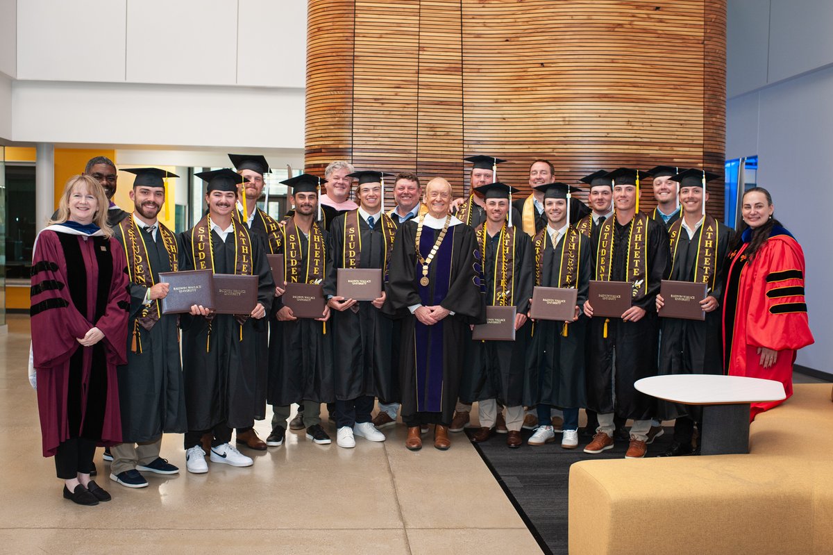 BaldwinWallace's tweet photo. From a championship win to a well-earned walk across the stage ⚾🎓
Congratulations to these 12 Yellow Jackets on graduating and advancing to the NCAA Tournament. 

They will play against Wartburg (Iowa) tonight! Go Jackets! 💛🐝 https://t.co/womsP9awoL
