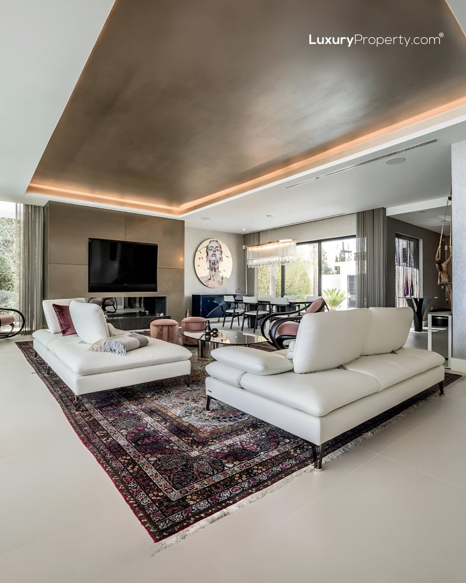 LuxuryProperty.com®️ tweet media