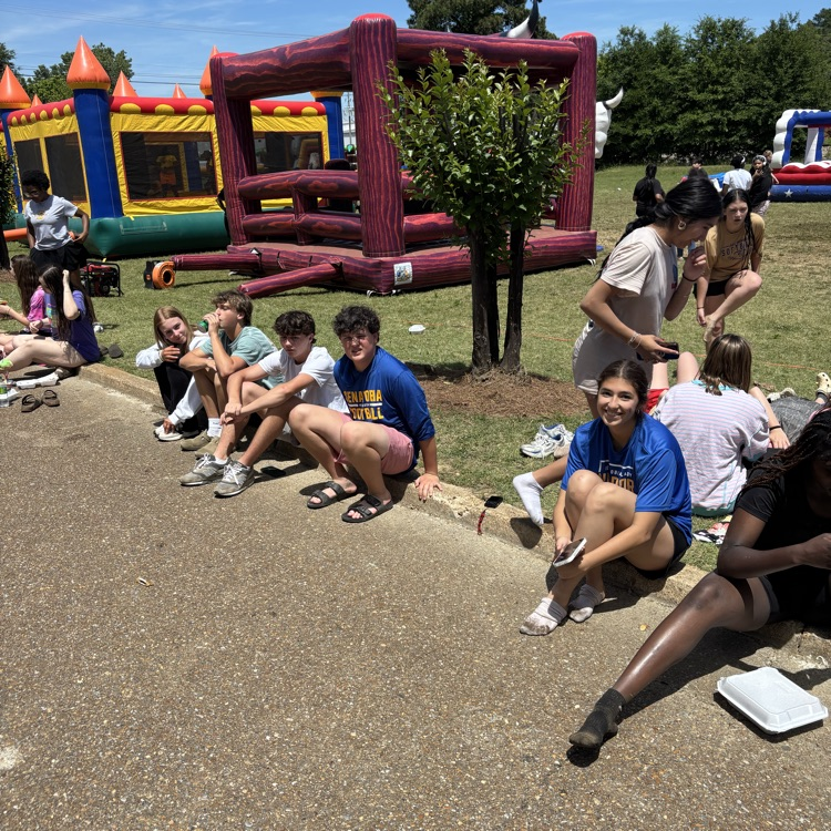 SenatobiaHS's tweet photo. 🚨Field Day 2026 is in the books!! We even got a new bull this year!! #tobiePRIDE #GOW26 https://t.co/bl6mQq3JXS