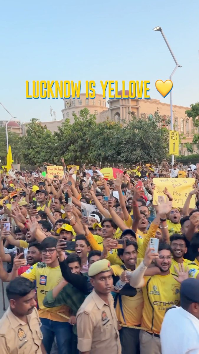 CRAZE FOR CSK AT LUCKNOW Picture