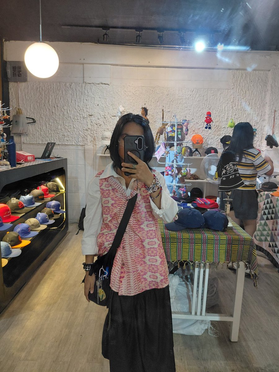 airamiso's tweet photo. went to expo today! https://t.co/kSuY23o3wE