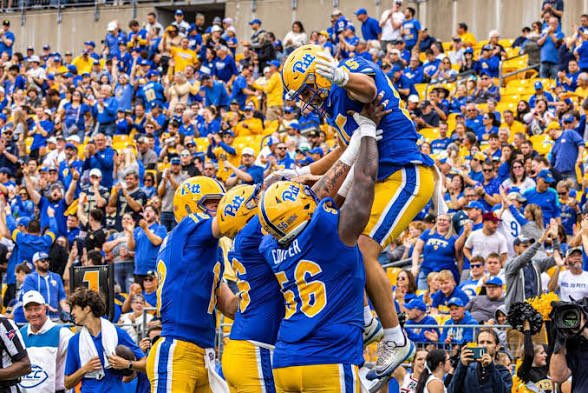 JahkhiasNeloms8's tweet photo. I am blessed to announce I have been extended an offer from the University of Pittsburgh‼️‼️🙏🏾 https://t.co/NZgLhpNbiQ
