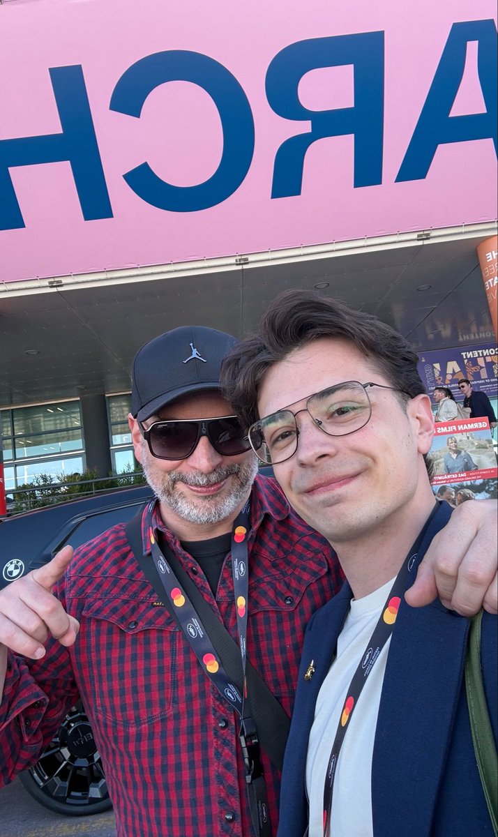Adrián Viñas tweet media