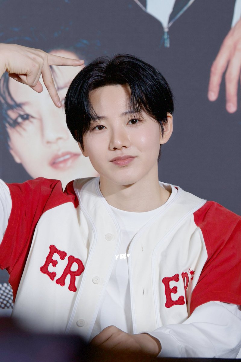 Kupochan 🐤 tweet media