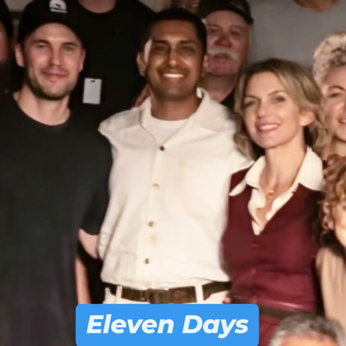 TenochVerse's tweet photo. El director de #ElevenDays @peterlandesman a publicado una foto de los días de grabacion de la pelicula en 2025.
Podemos ver a un sonriente #TenochHuerta entre sus compañeros y compañeras! https://t.co/ed7xf8B1D1