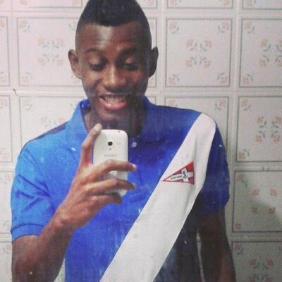 galo em baixa qualidade tweet media