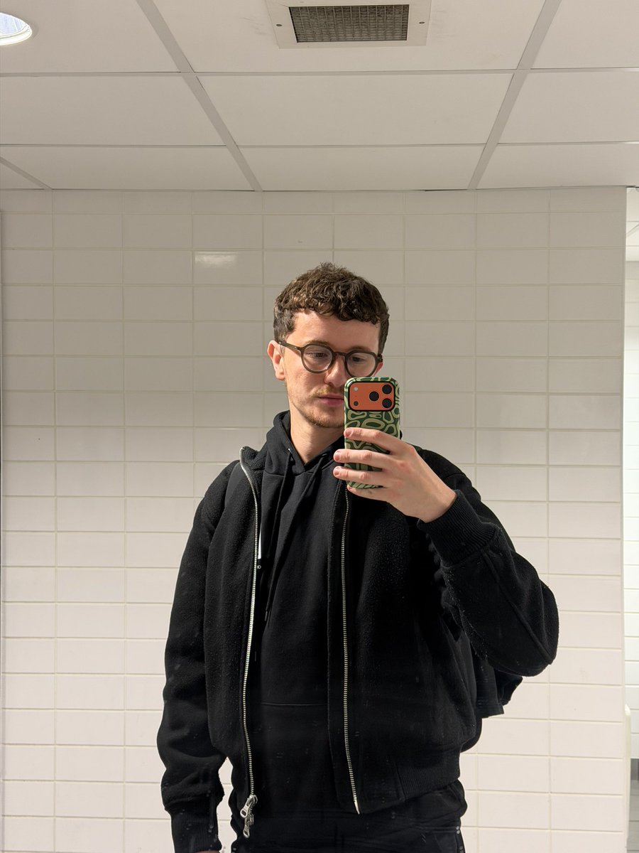 H 🪩 tweet media