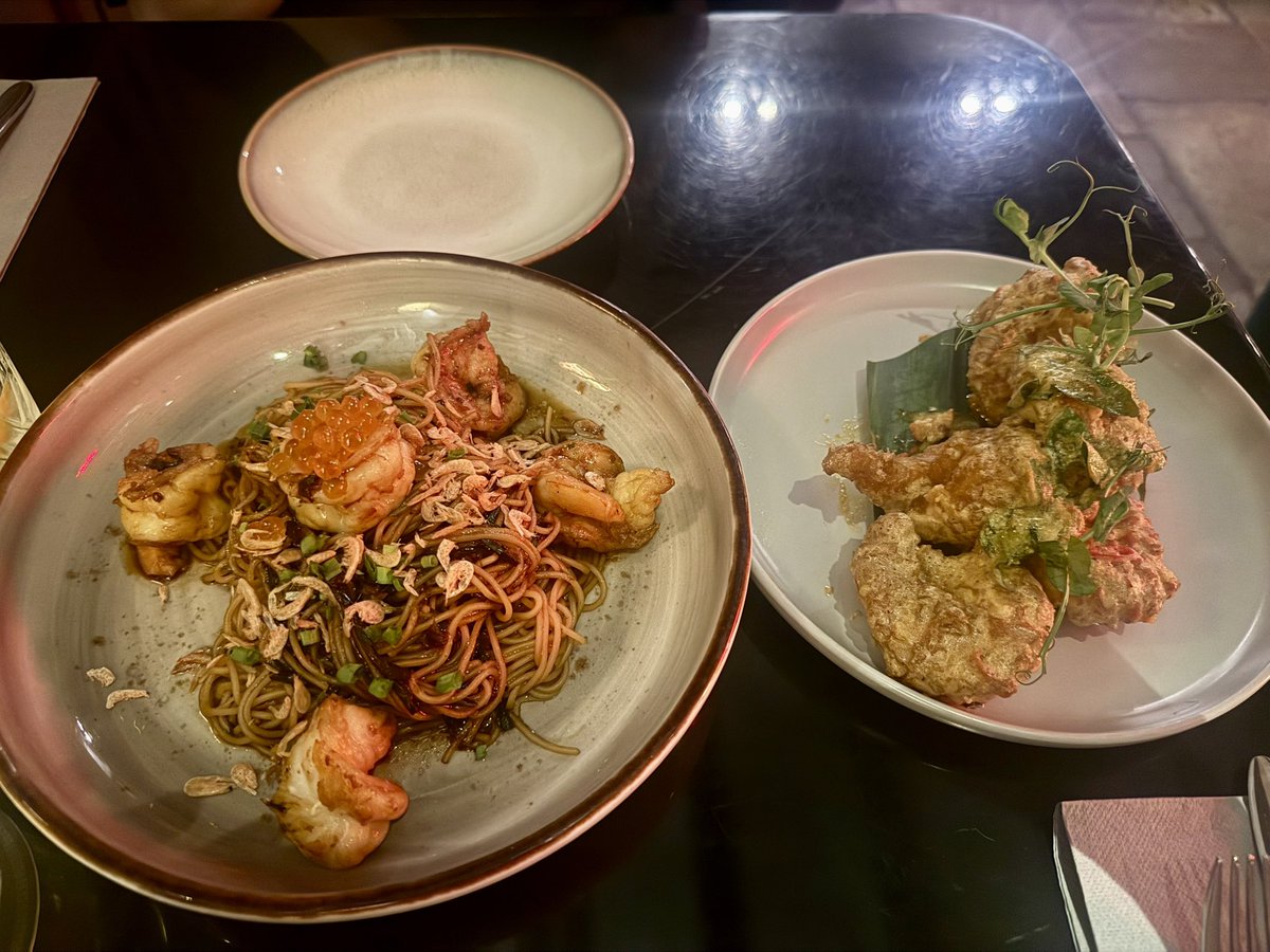 えりなな🇸🇬 tweet media