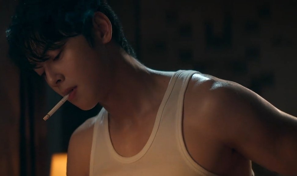 bieunu's tweet photo. YALL ARE SICK IF YOU FIND THIS CHA EUNWOO HOT https://t.co/FRoEnsb7aO