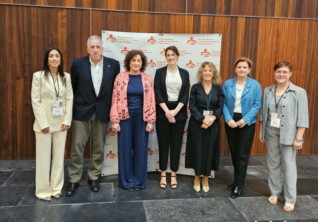 ngarciarueda's tweet photo. Ayer tuve el privilegio de participar en el acto inaugural del XXII #CongresoSEEGG @enfergeronto, en representación de @SaludUPNA. Es un auténtico placer recibir en @baluarte este congreso, con profesionales y ponencias/talleres de alto nivel. ¡La enfermería es motor y liderazgo! https://t.co/bY4xydXGA0