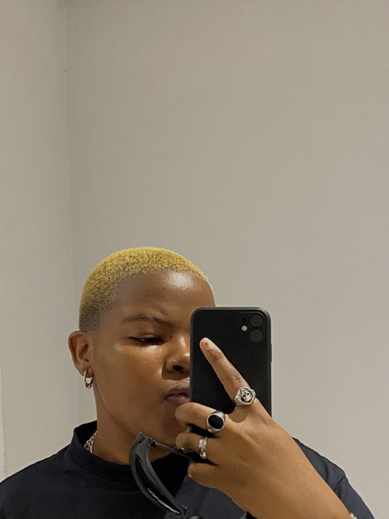 DIOR tweet media