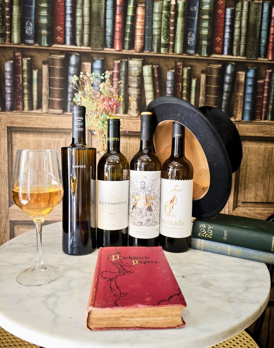 PickwicksB's tweet photo. Step into the cozy charm of Pickwick’s Bistro and raise a glass to good company. 🍷📚

Your table is waiting at Pickwick’s Bistro. Cheers to great taste. 🥂🍷 https://t.co/zio318Y5HS