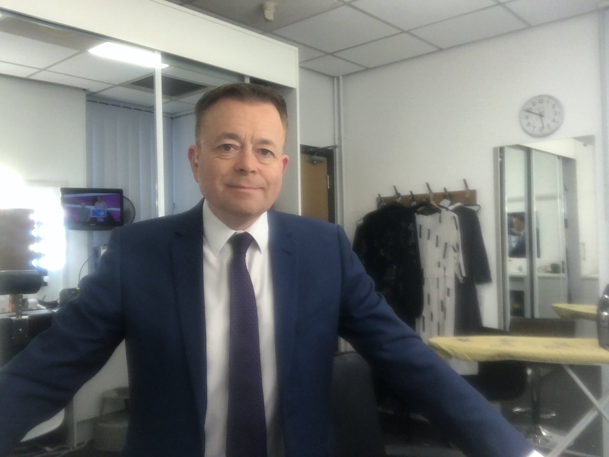 simonwardtv's tweet photo. See you at 6.30pm on @bbcemt https://t.co/IPdtssNyh9